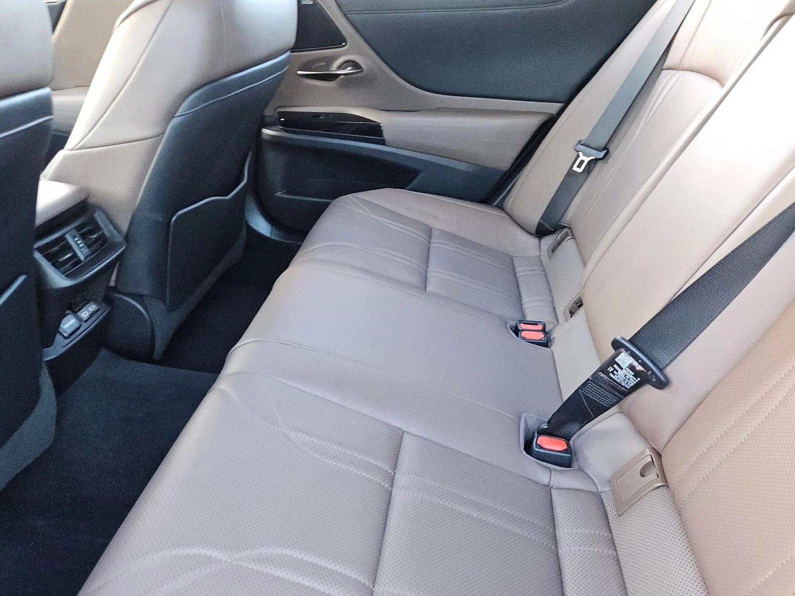 2022 Lexus ES Hybrid 300h Luxury - Photo 17