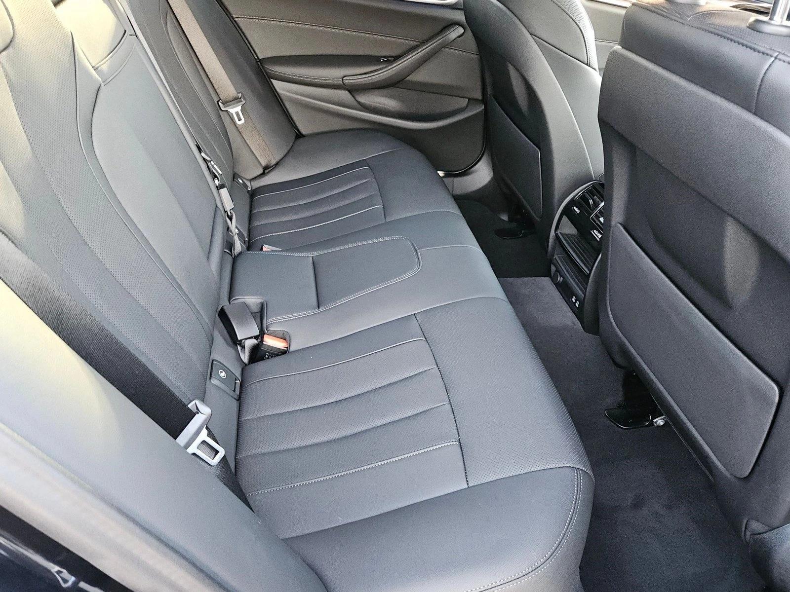 2023 BMW 5 Series 530i - Photo 21