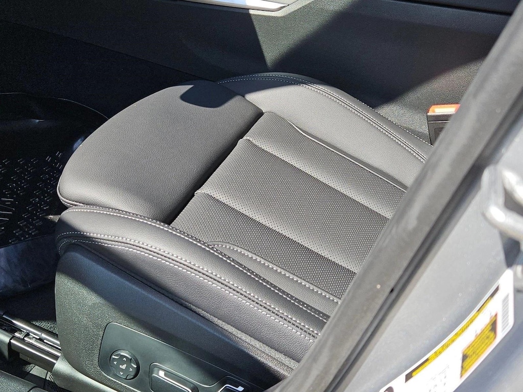 New 2026 BMW 330i Sedan