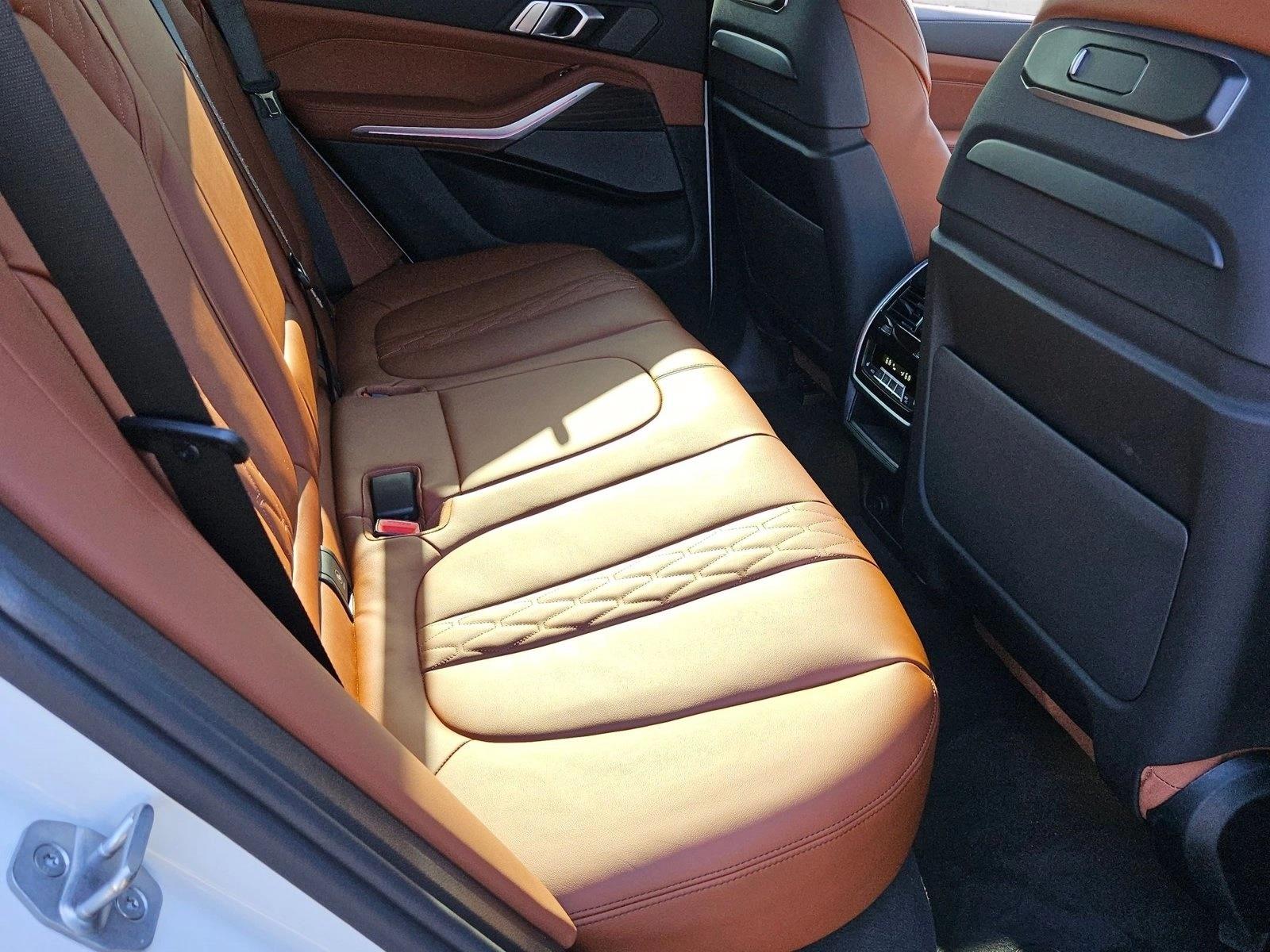 2026 BMW X5 50e - Photo 21