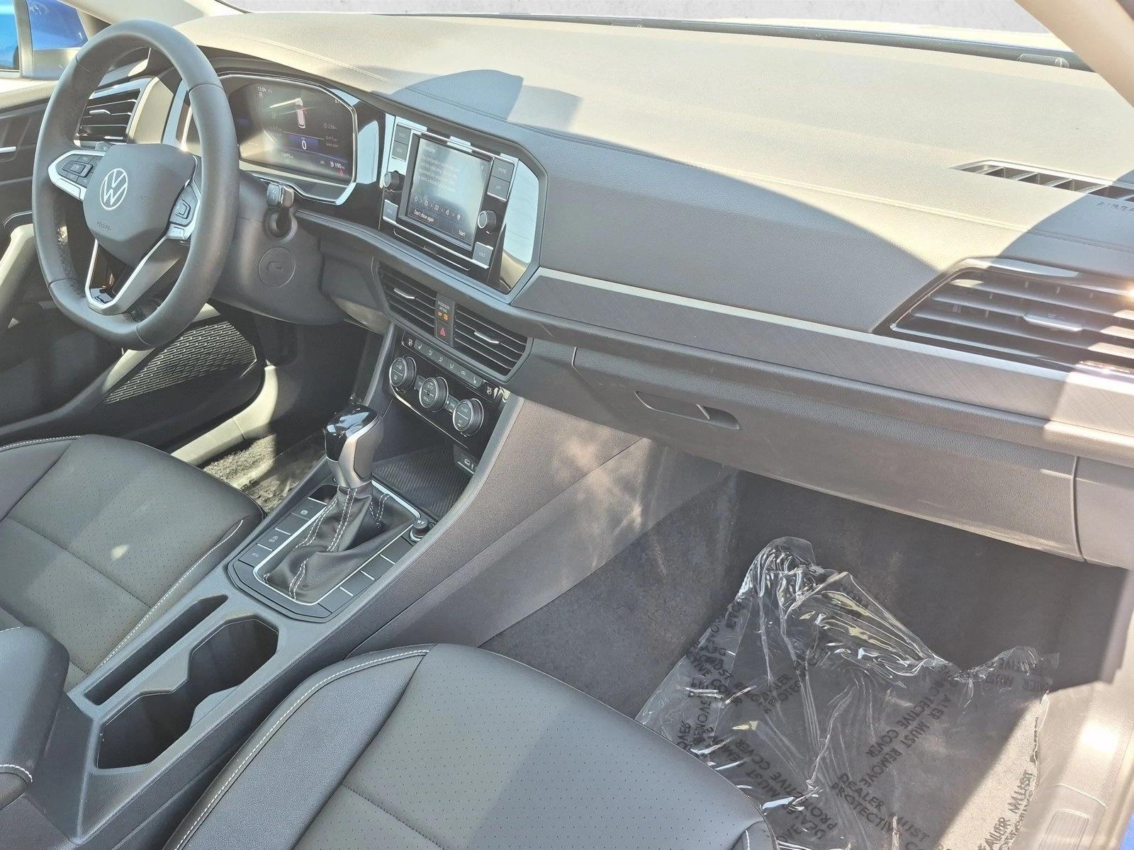 2024 Volkswagen Jetta SE - Photo 21
