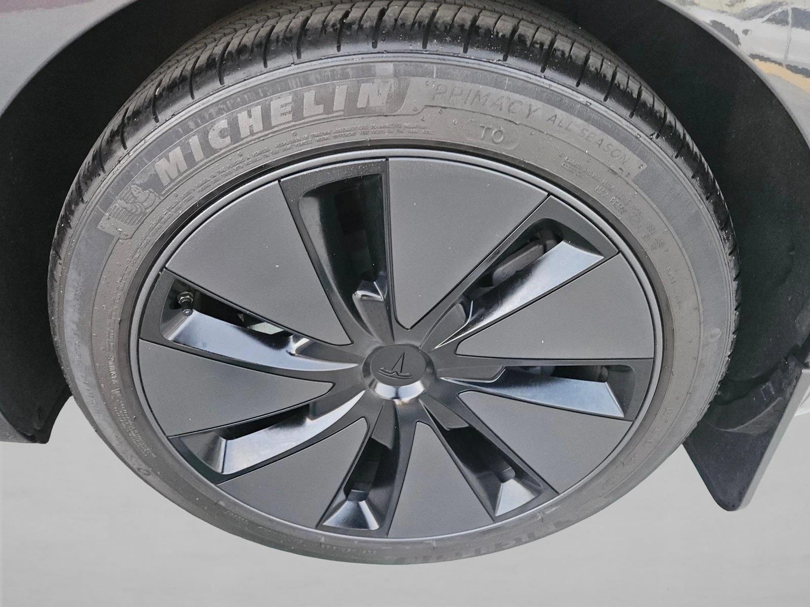 2025 Tesla Model 3 Long Range - Photo 21