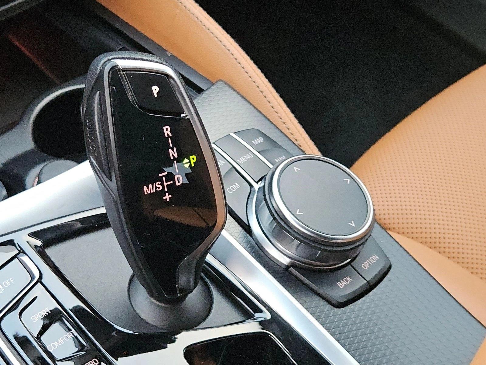 2023 BMW 5 Series 530i - Photo 12