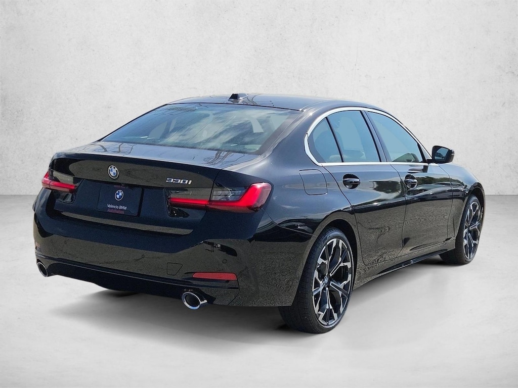 New 2026 BMW 330i Sedan