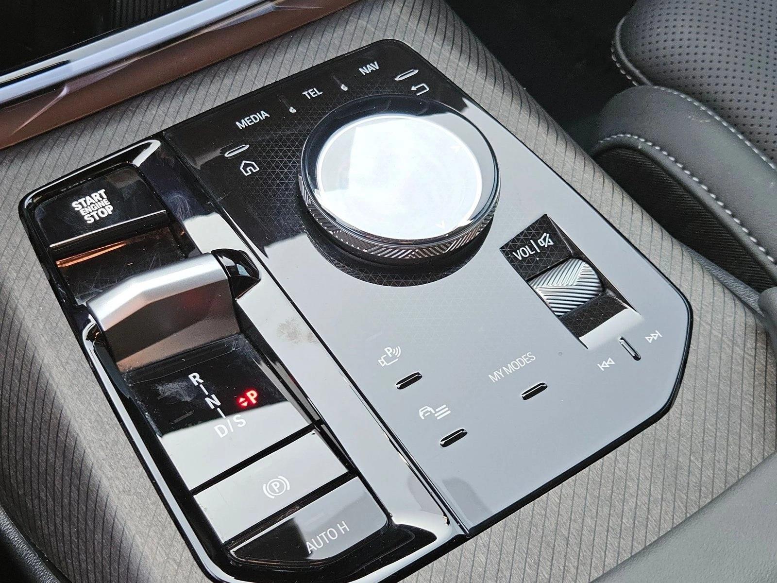 2026 BMW X3 30 - Photo 12
