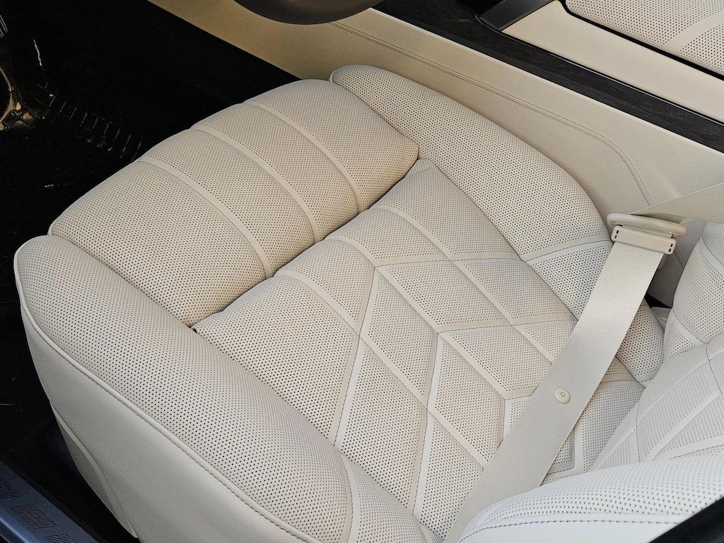 New 2027 BMW 740i Base Sedan