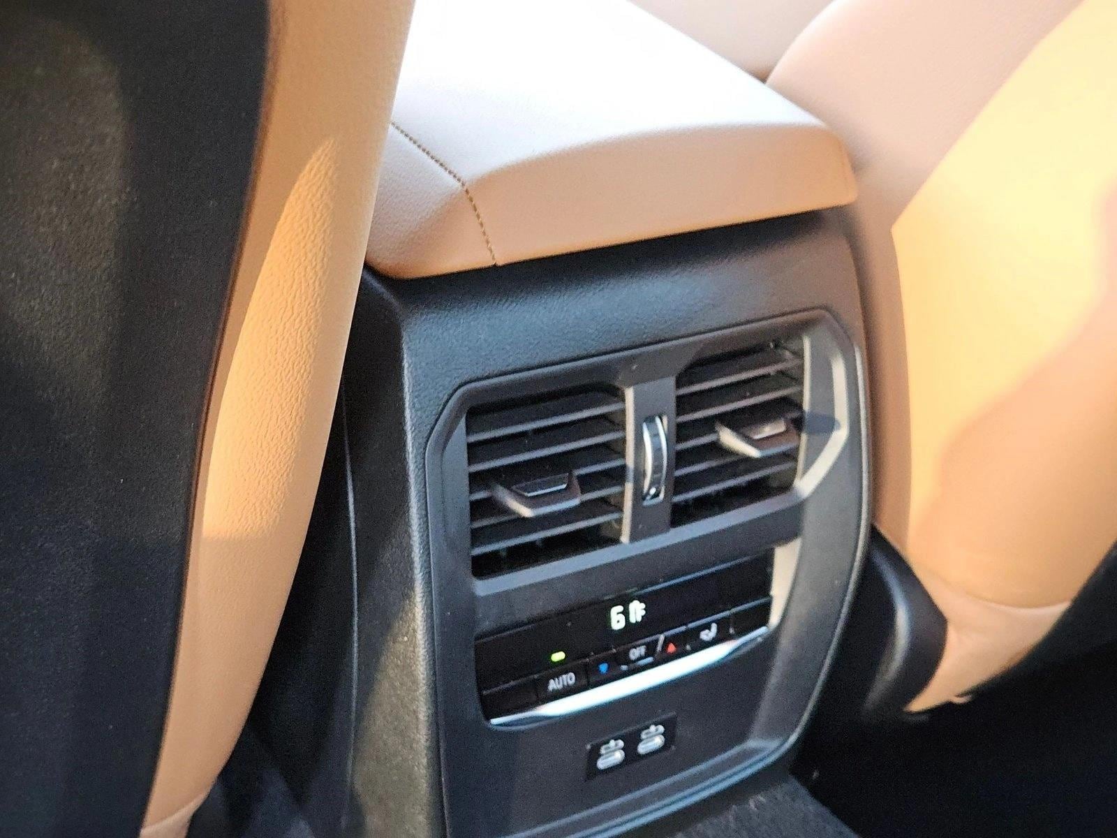 2026 BMW 3 Series 330i - Photo 17