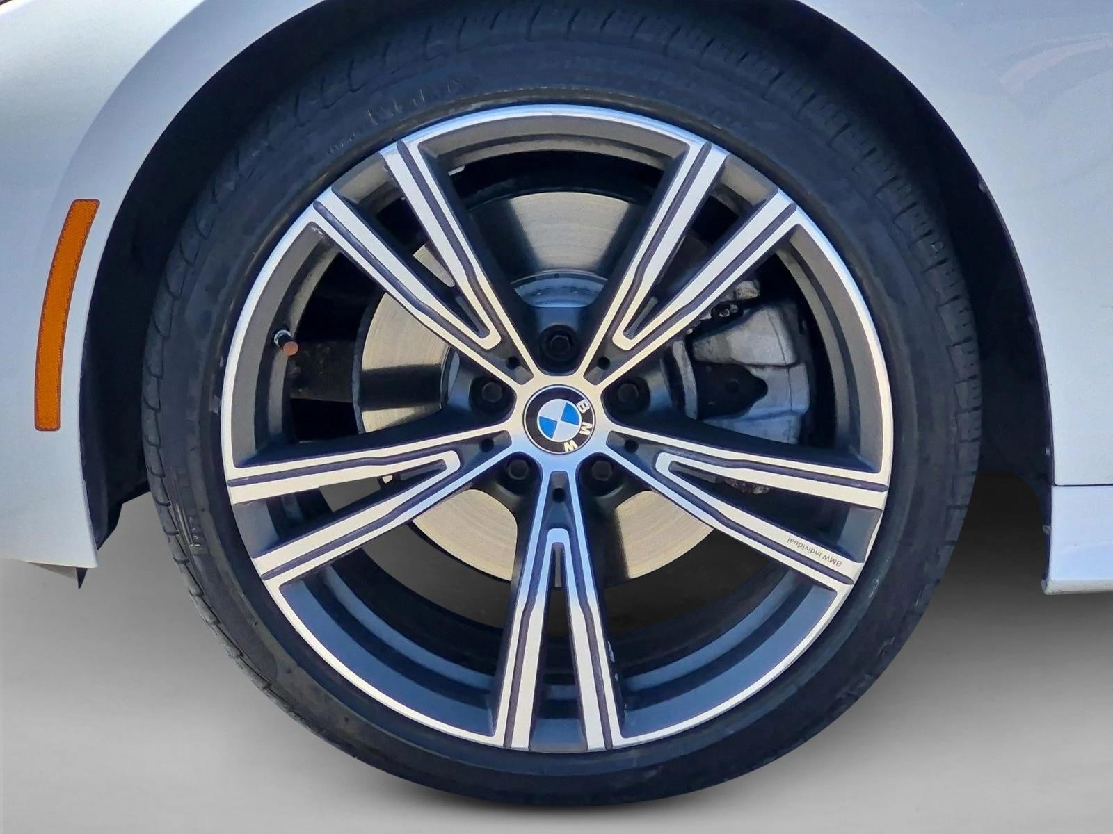 2023 BMW 3 Series 330i - Photo 24