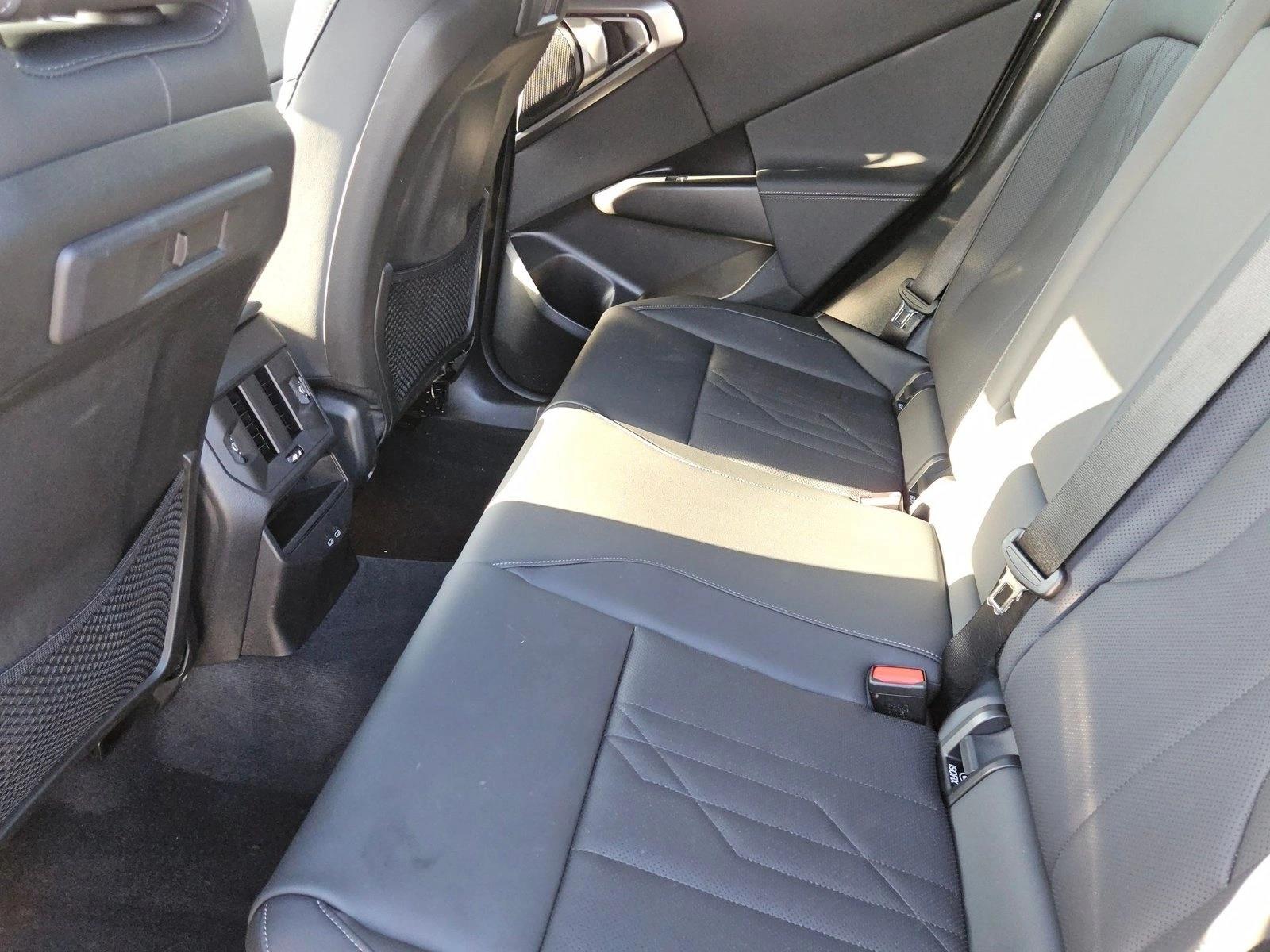 2026 BMW X3 30 - Photo 18