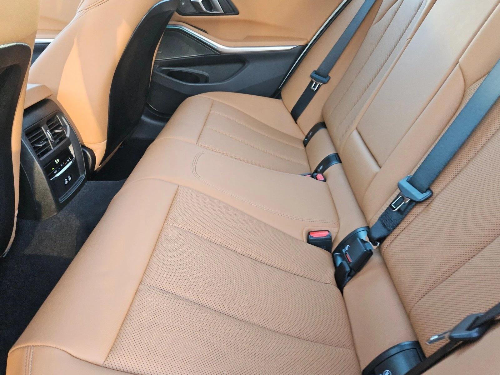 2026 BMW 3 Series 330i - Photo 19