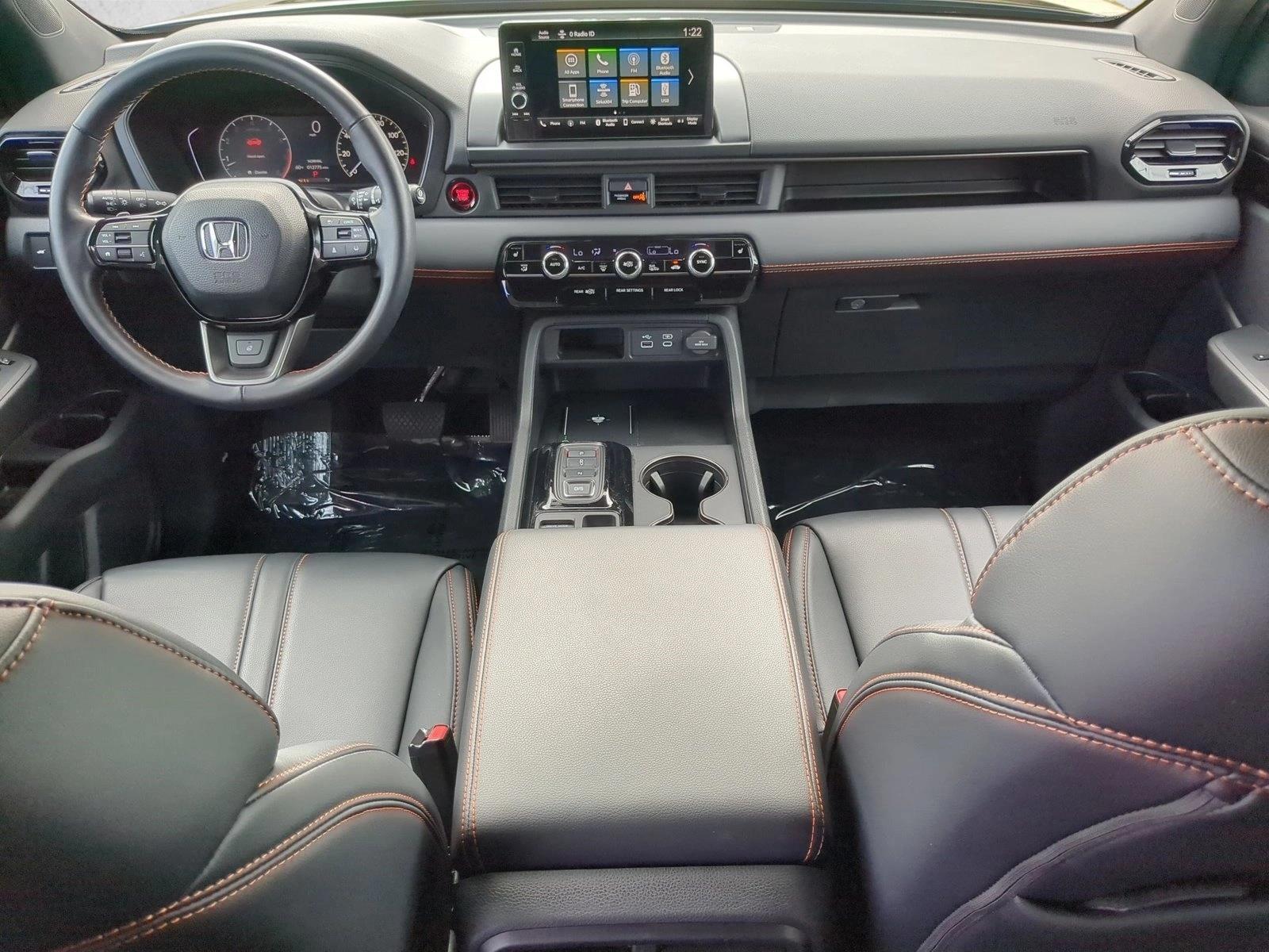 2025 Honda Pilot TrailSport - Photo 18