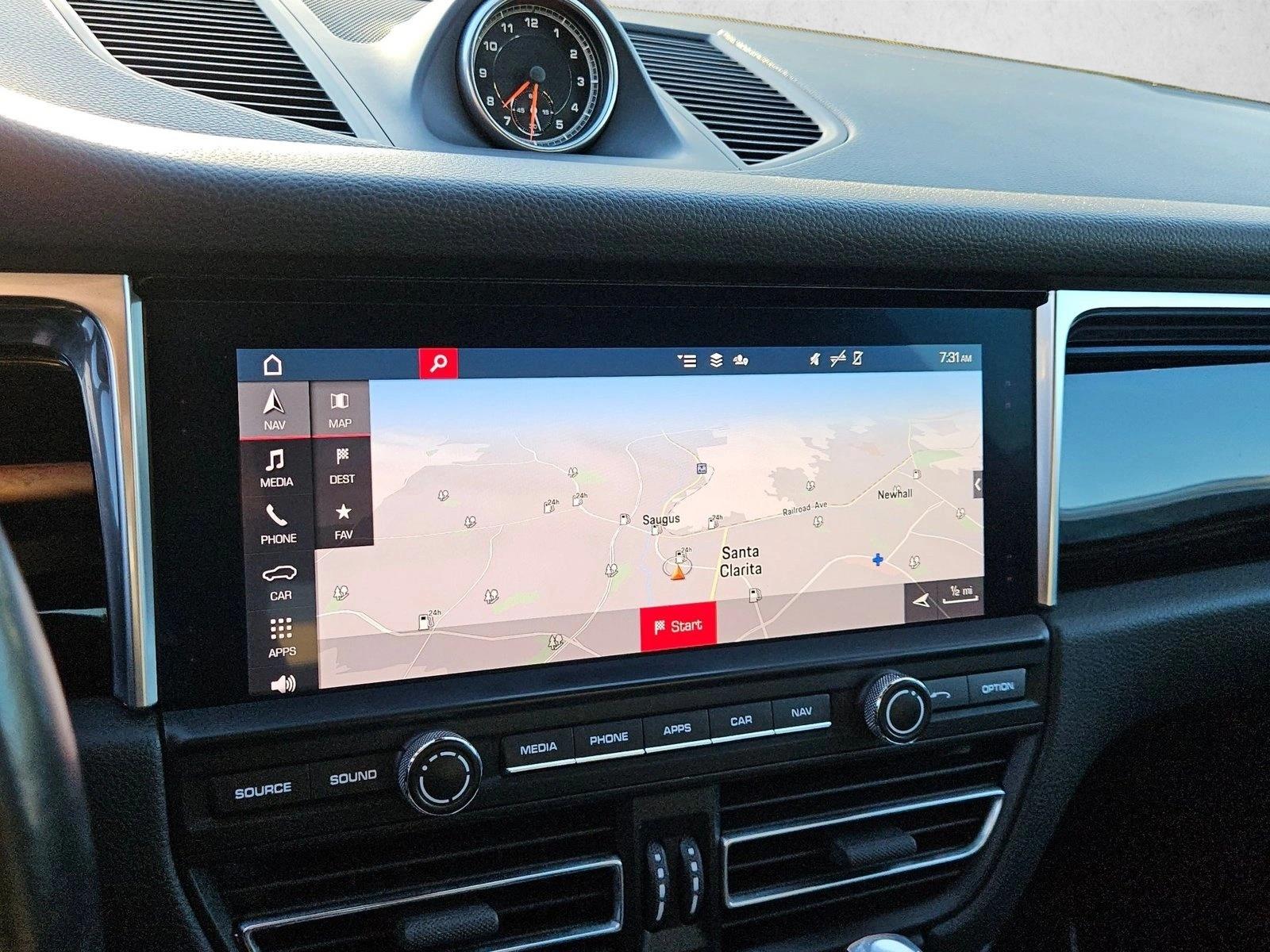 2021 Porsche Macan S - Photo 13
