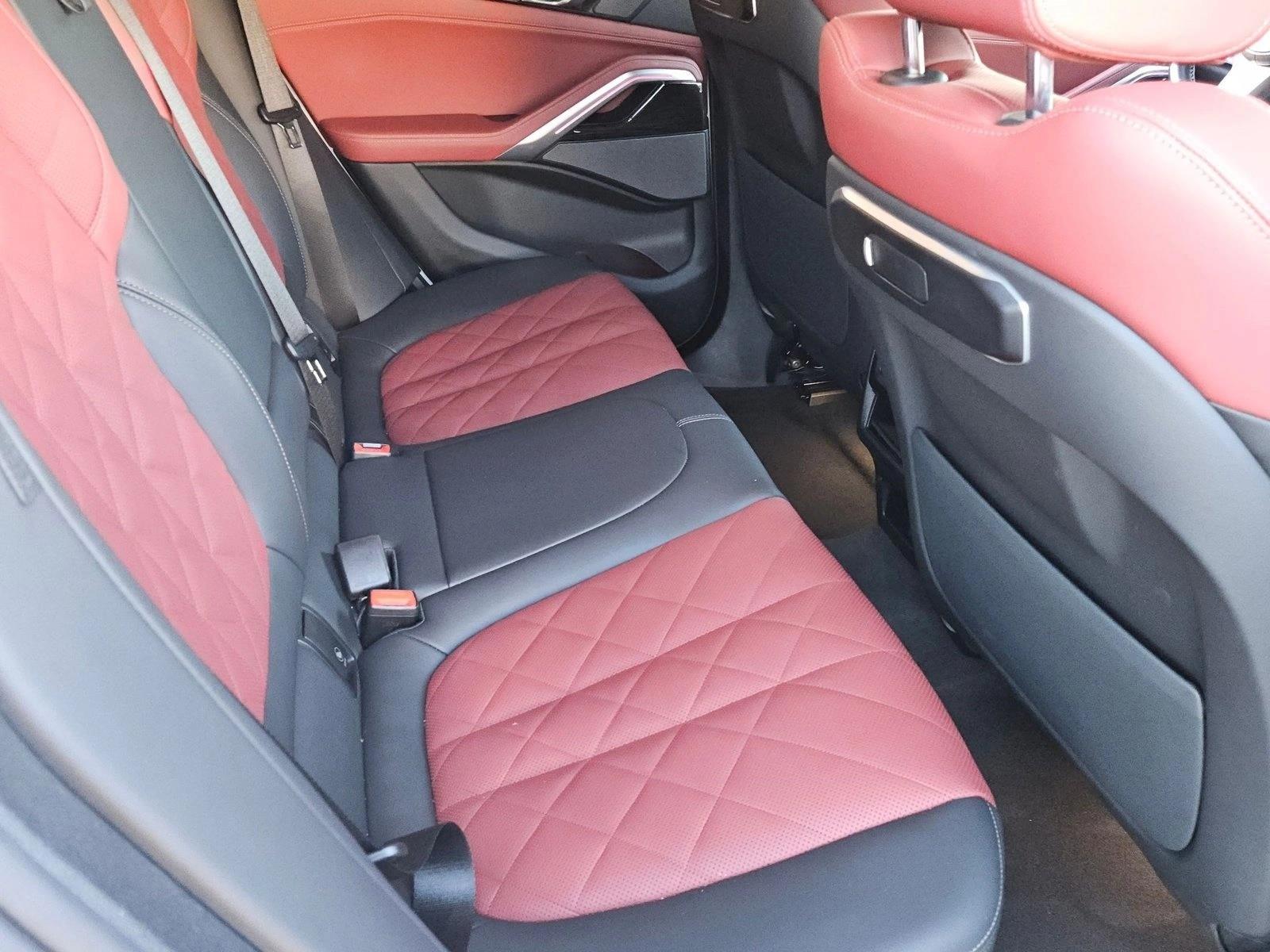 2025 BMW X6 40i - Photo 21
