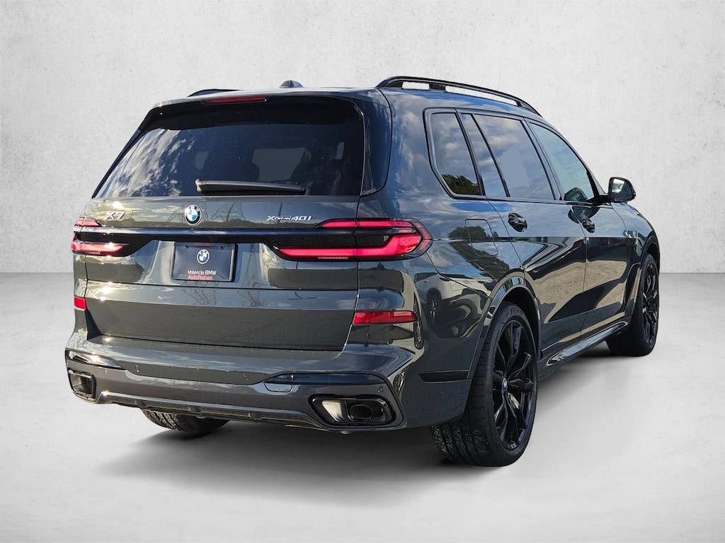 New 2027 BMW X7 xDrive40i SUV