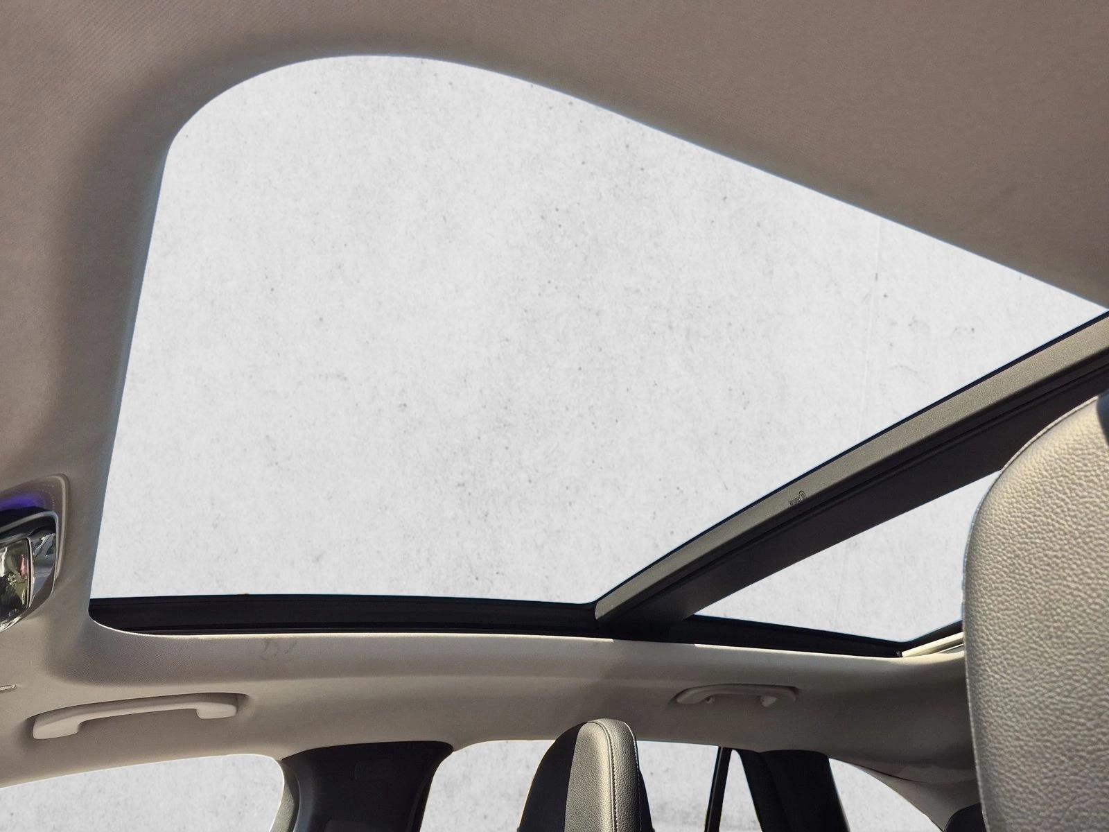 2023 Mercedes-Benz GLC GLC 300 - Photo 16