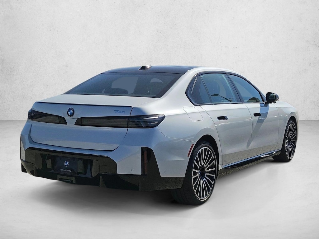 New 2027 BMW 740i Base Sedan