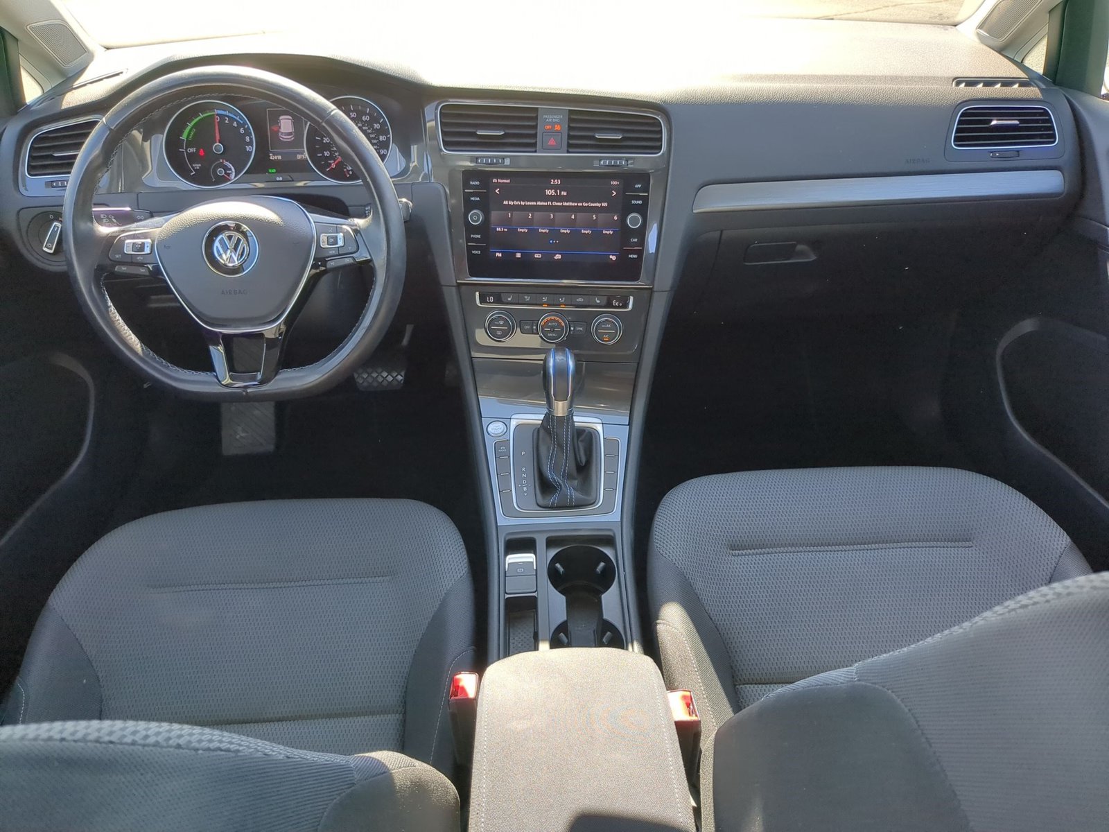 2019 Volkswagen e-Golf e-Golf SE - Photo 14