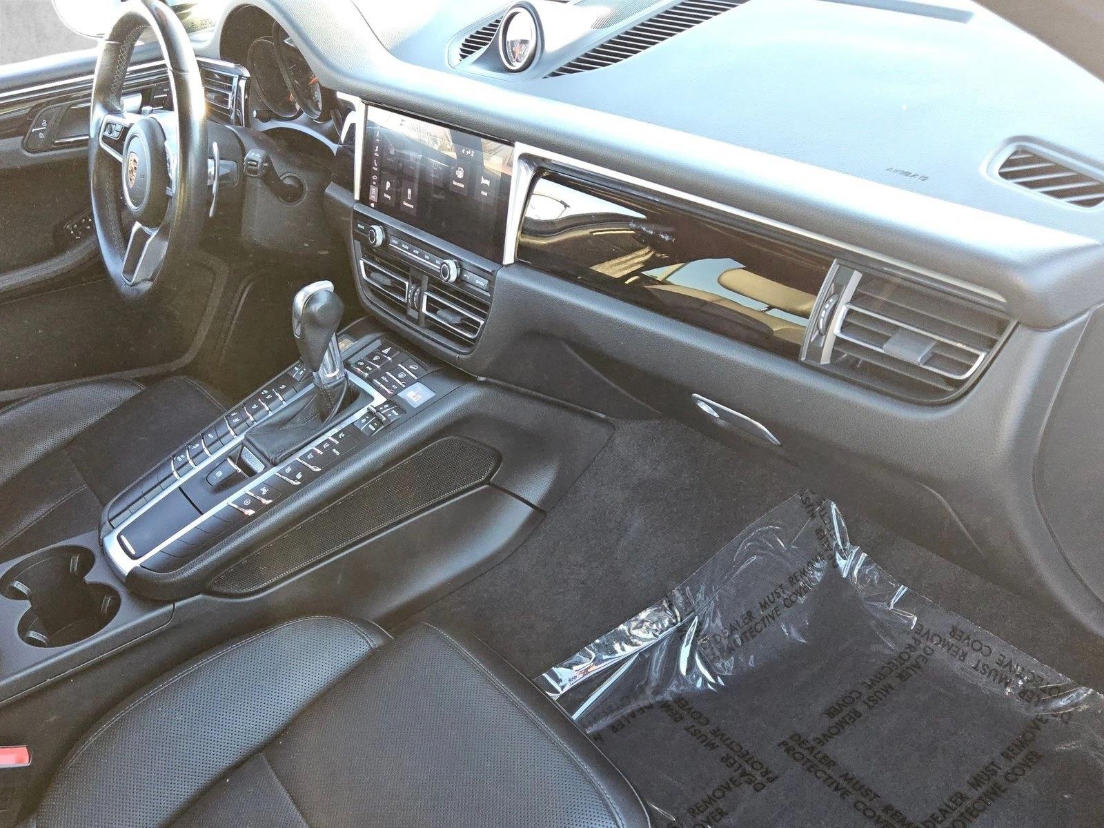 2021 Porsche Macan S - Photo 22