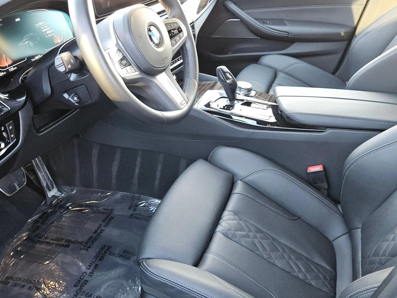 2023 BMW 5 Series 540i - Photo 17