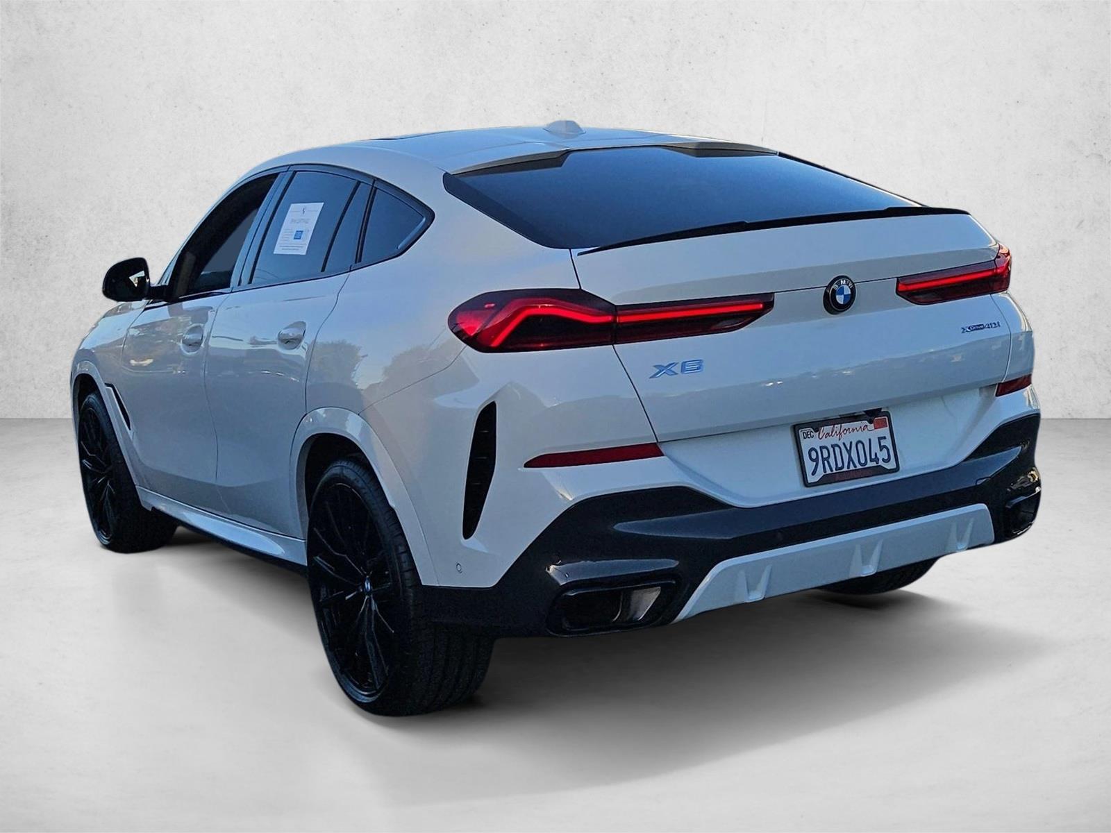2025 BMW X6 40i - Photo 8