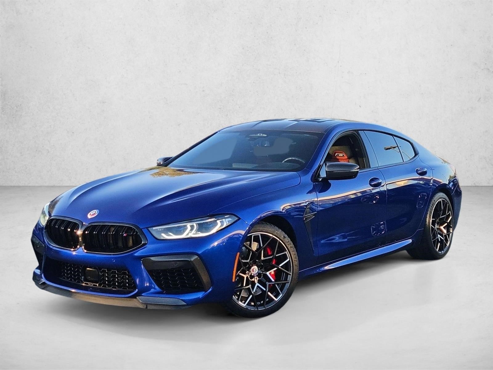 2023 BMW M8
