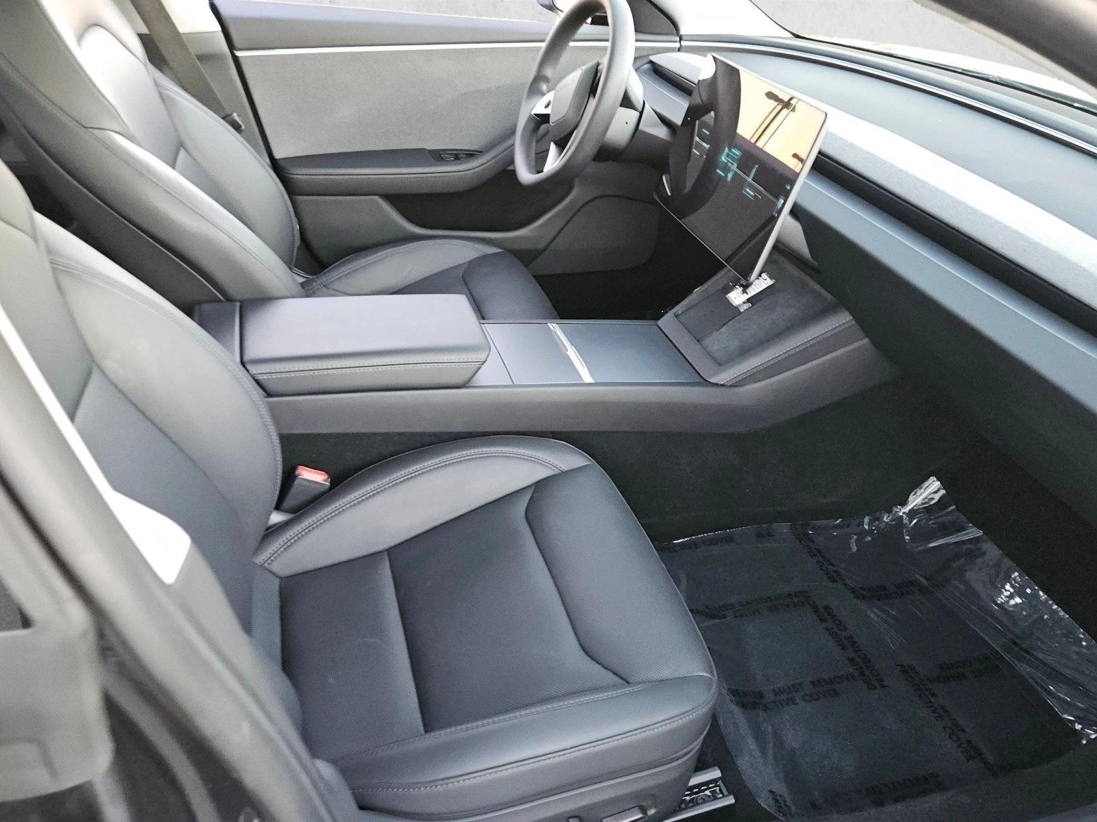 2025 Tesla Model 3 Long Range - Photo 19