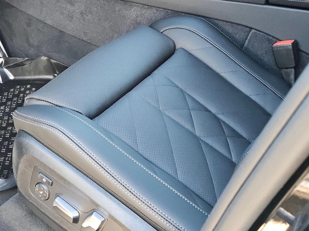 New 2026 BMW X5 sDrive40i SUV