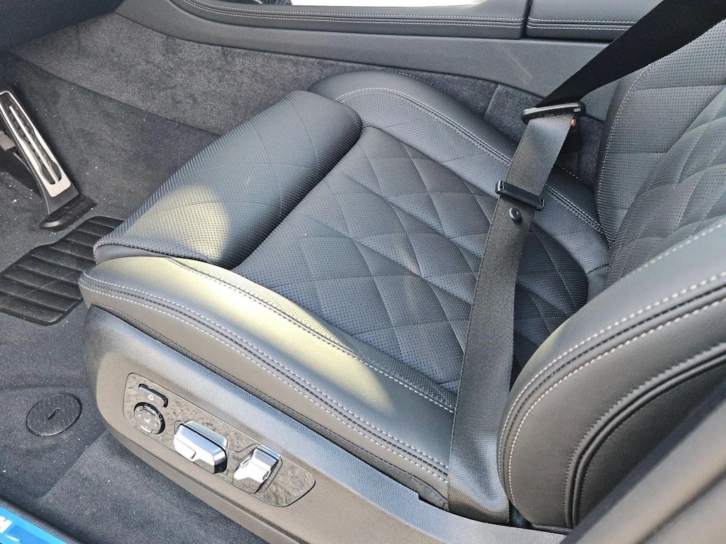 New 2027 BMW X7 xDrive40i SUV