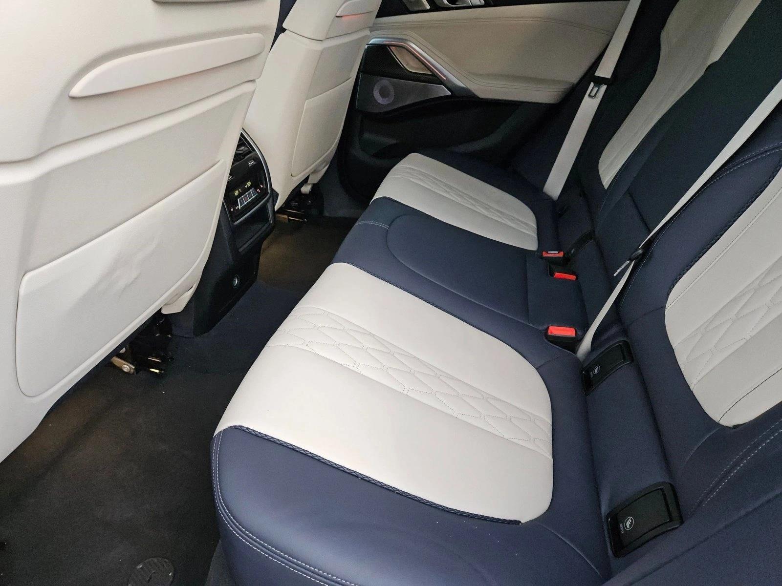 2023 BMW X6 M50i - Photo 19