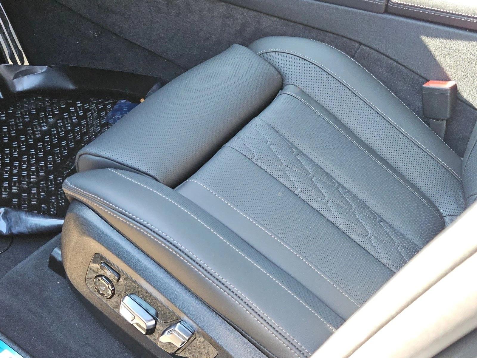 New 2027 BMW X7 M60i SUV