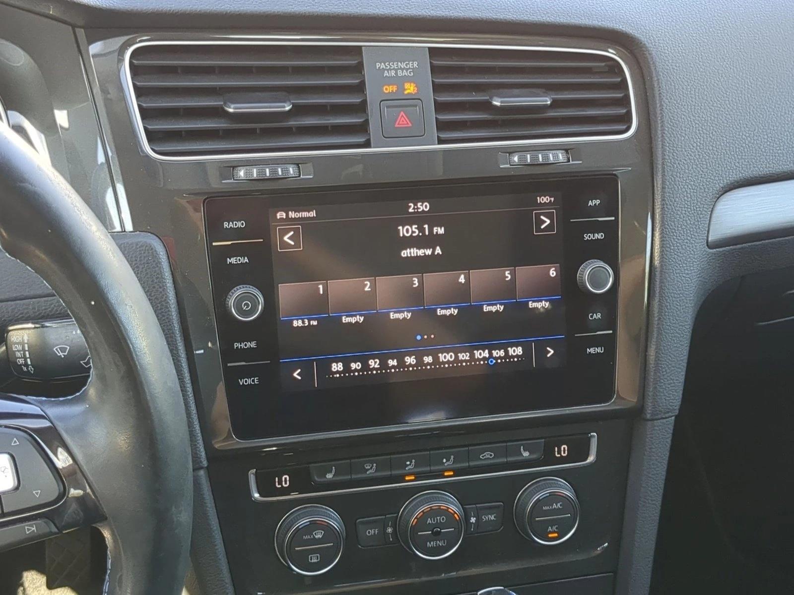 2019 Volkswagen e-Golf e-Golf SE - Photo 12