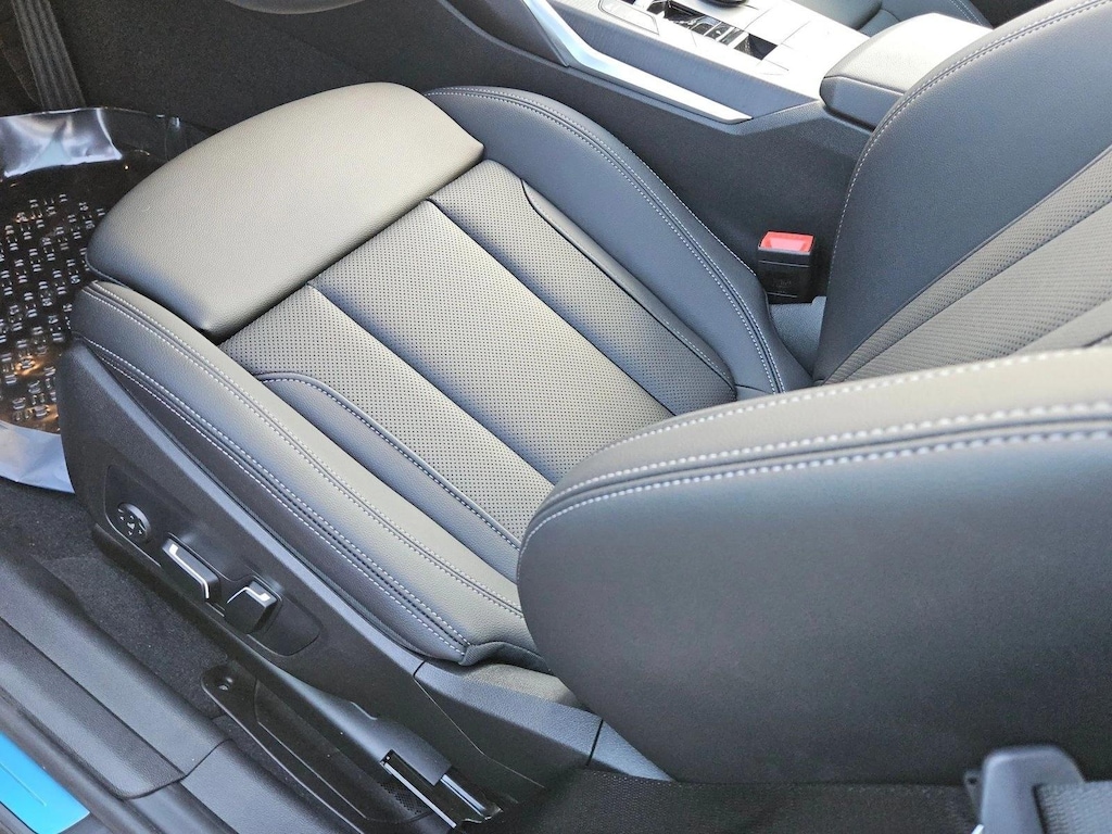 New 2026 BMW 330i Sedan
