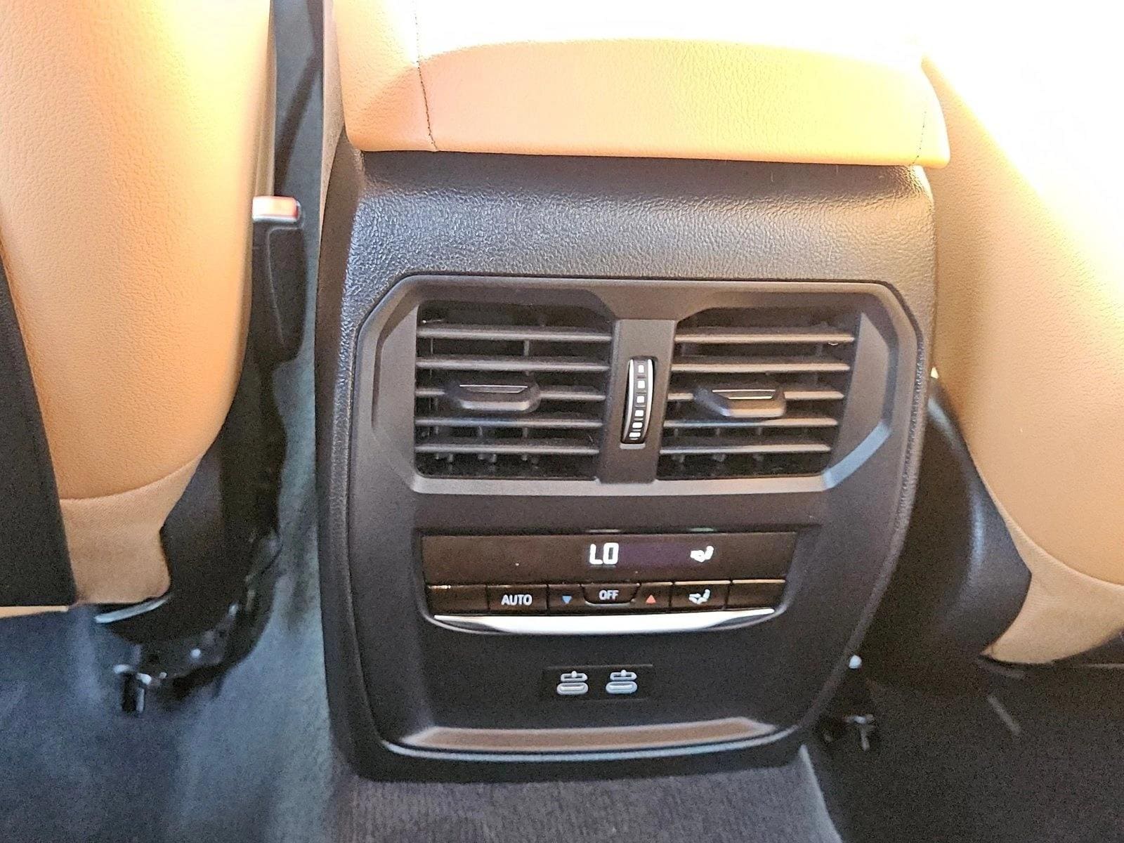 2026 BMW 3 Series 330i - Photo 17
