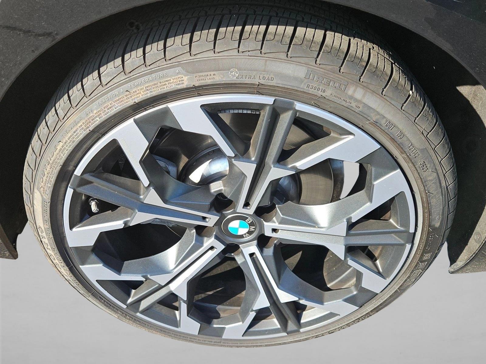 2026 BMW 3 Series 330i - Photo 24