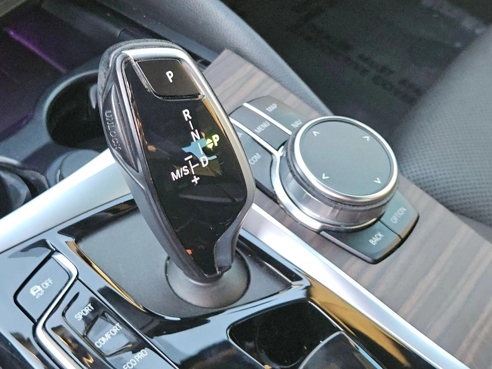 2023 BMW 5 Series 530i - Photo 12