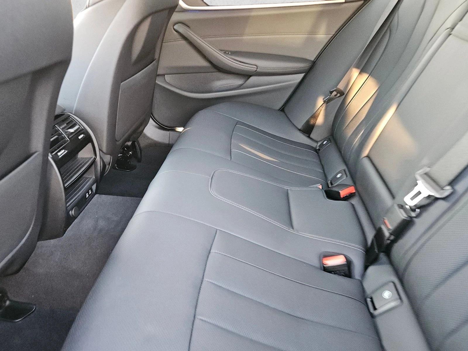 2023 BMW 5 Series 530i - Photo 20