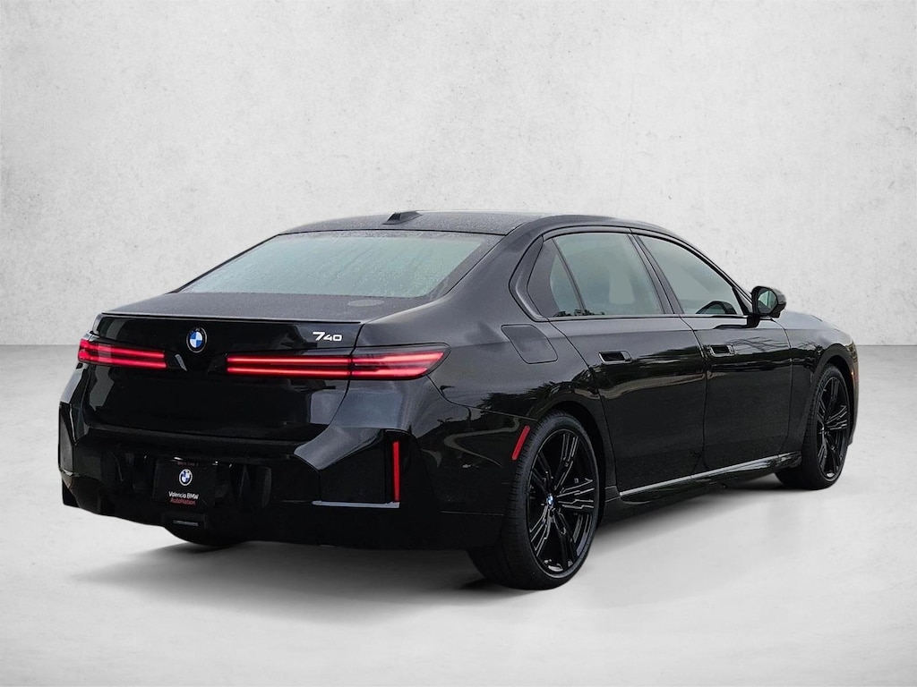 New 2027 BMW 740i Base Sedan