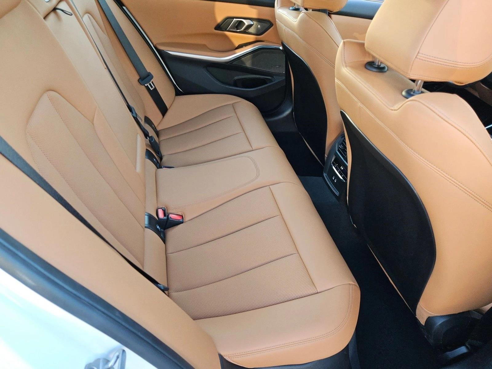 2026 BMW 3 Series 330i - Photo 20