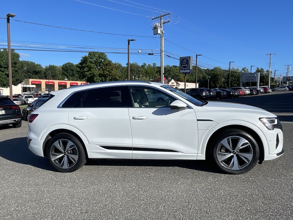 Certified 2024 Audi Q8 e-tron PREMIUM PLUS Premium Plus quattro
