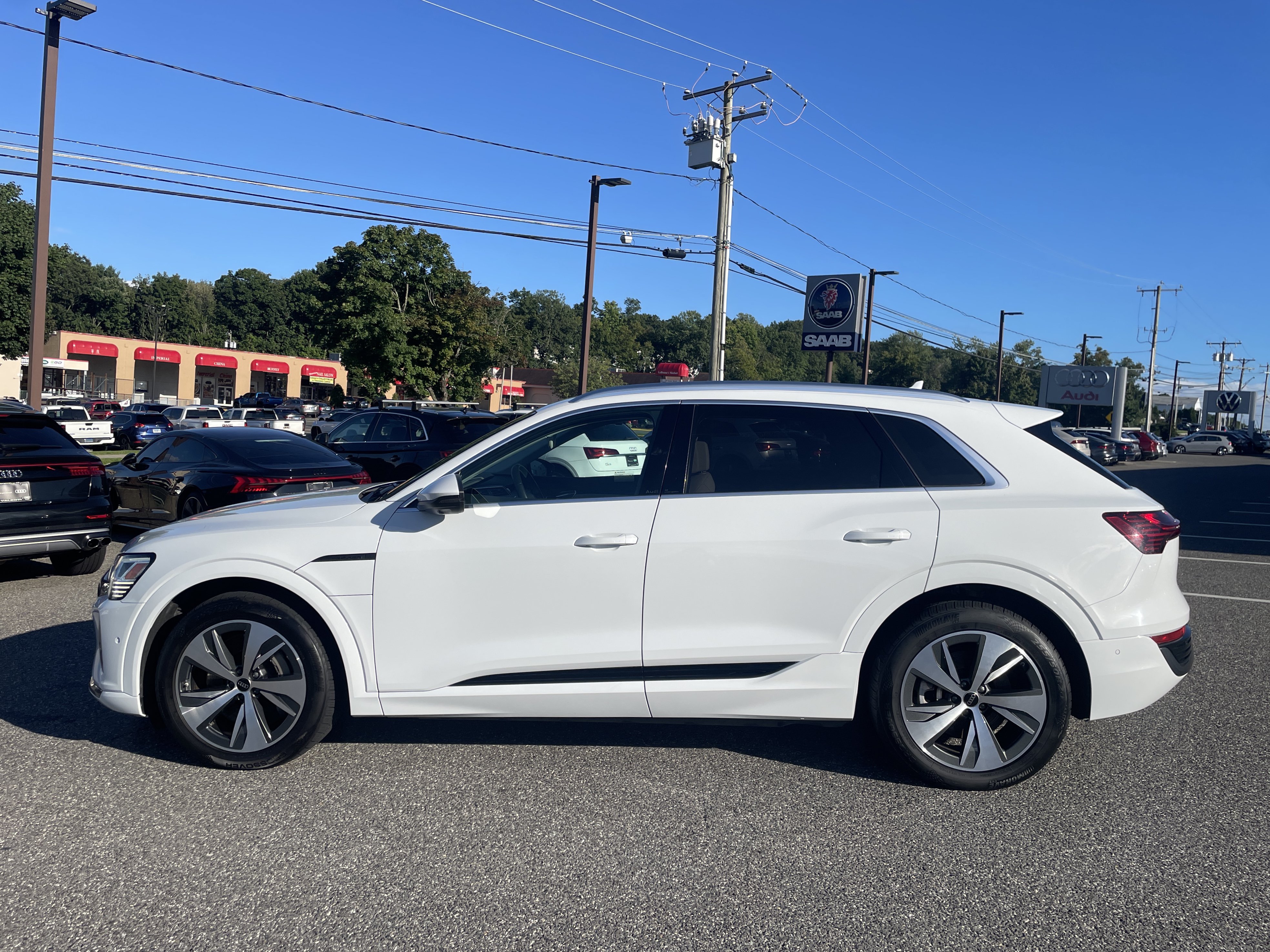 Certified 2024 Audi Q8 e-tron PREMIUM PLUS Premium Plus quattro