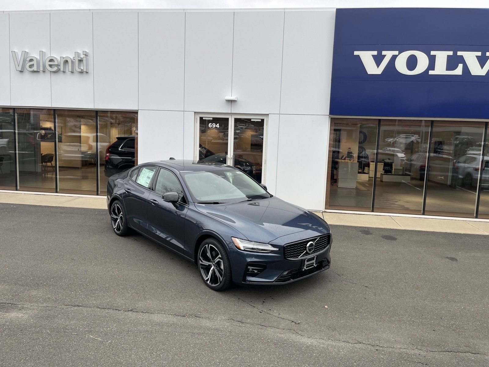 2024 Volvo S60 Plus