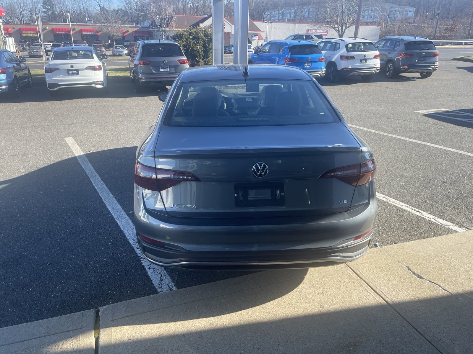 New 2024 Volkswagen Jetta 1.5T SE Sedan