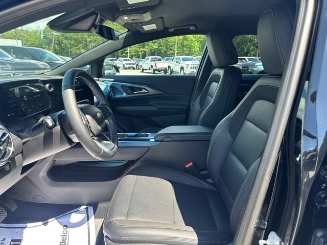 2025 Chevrolet Equinox EV LT - Photo 14