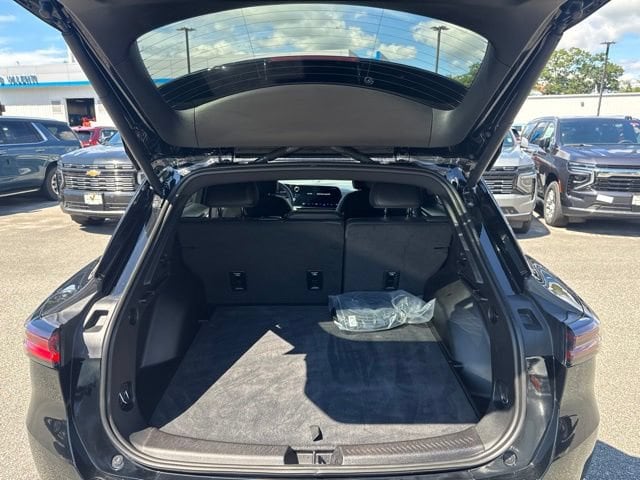 2025 Chevrolet Equinox EV LT - Photo 10