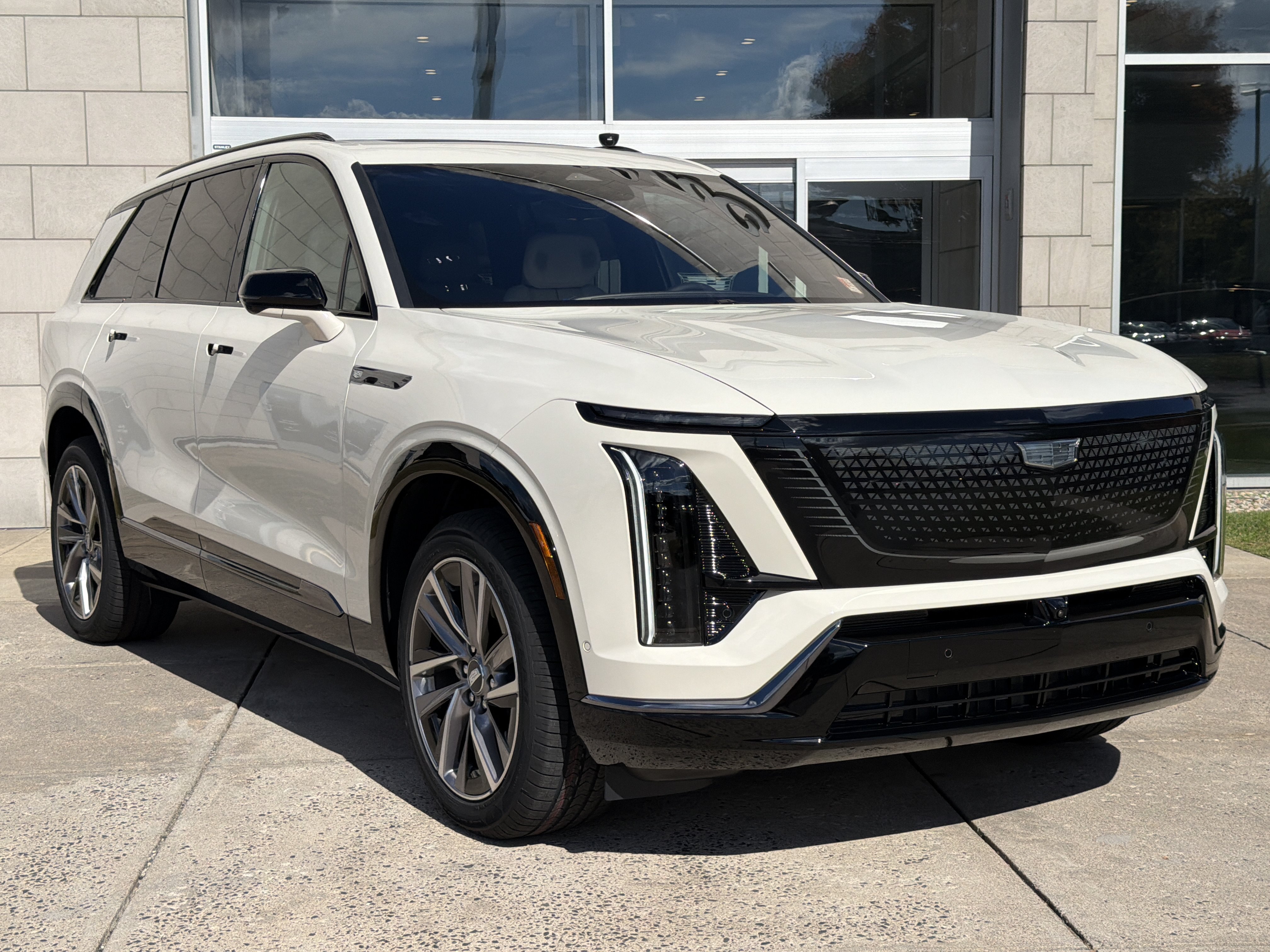 New 2027 CADILLAC VISTIQ Sport SUV