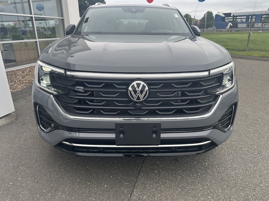 New 2026 Volkswagen Atlas Cross Sport 2.0T SEL Premium R-Line 2.0T SEL Premium R-Line 4MOTION