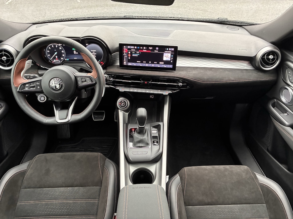 New 2025 Alfa Romeo Tonale Hybrid Base SUV