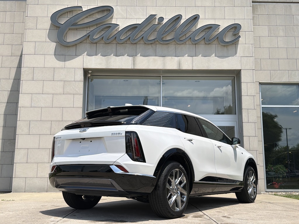 Used 2025 CADILLAC OPTIQ Luxury w/1SC SUV