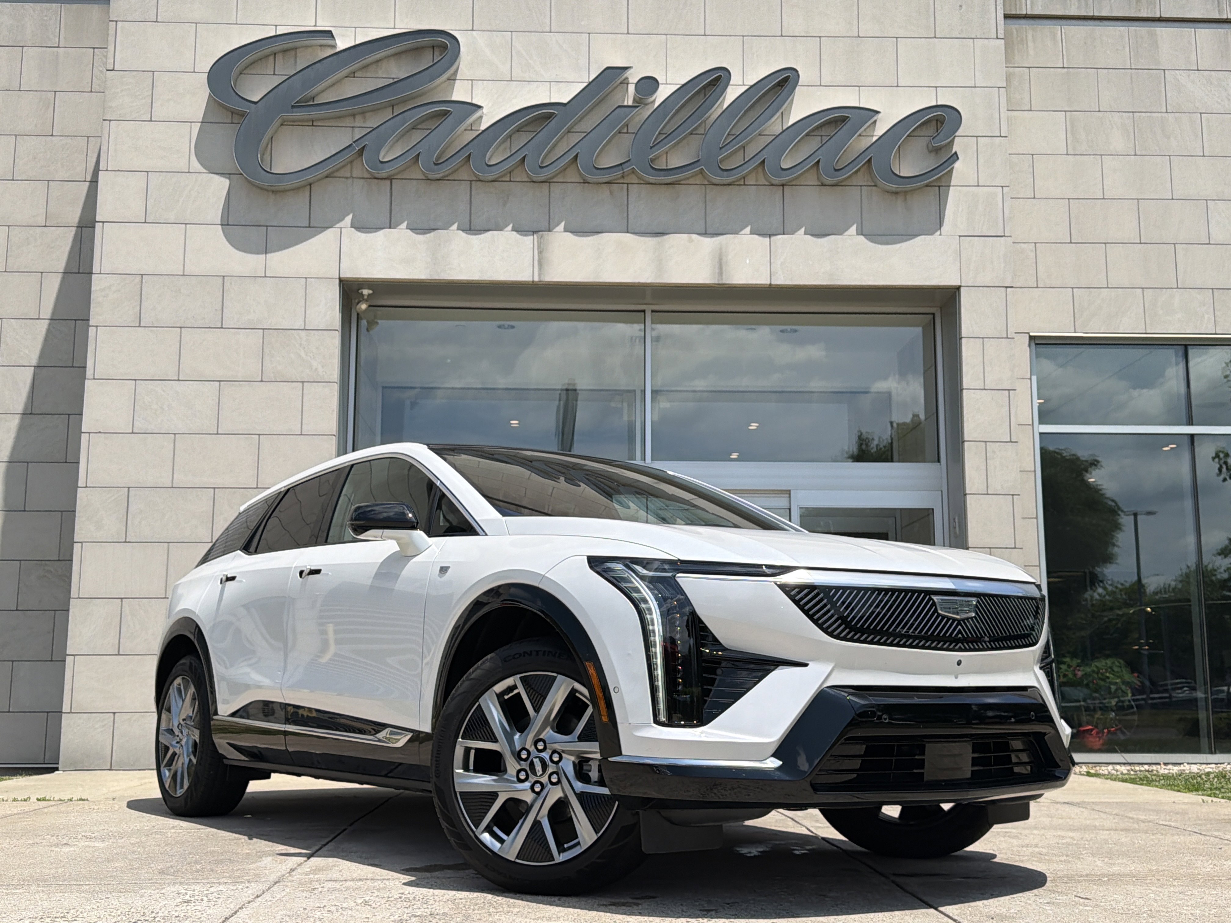 Used 2025 CADILLAC OPTIQ Luxury w/1SC SUV