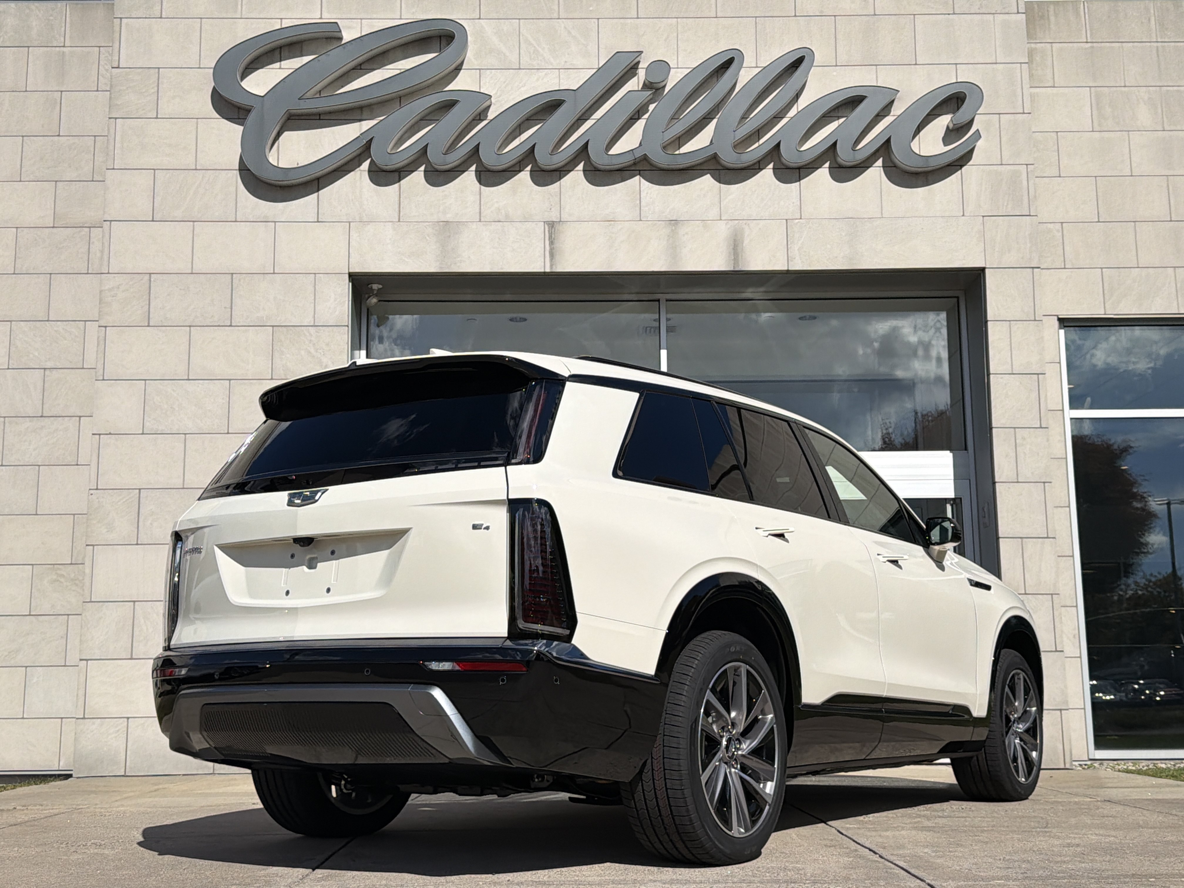 New 2027 CADILLAC VISTIQ Sport SUV